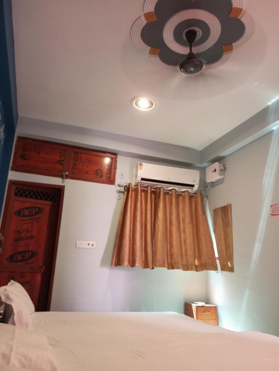 Shiv Niketan Guest House 200Mtr From Shri Ram Mandir Ayodhya Exterior foto